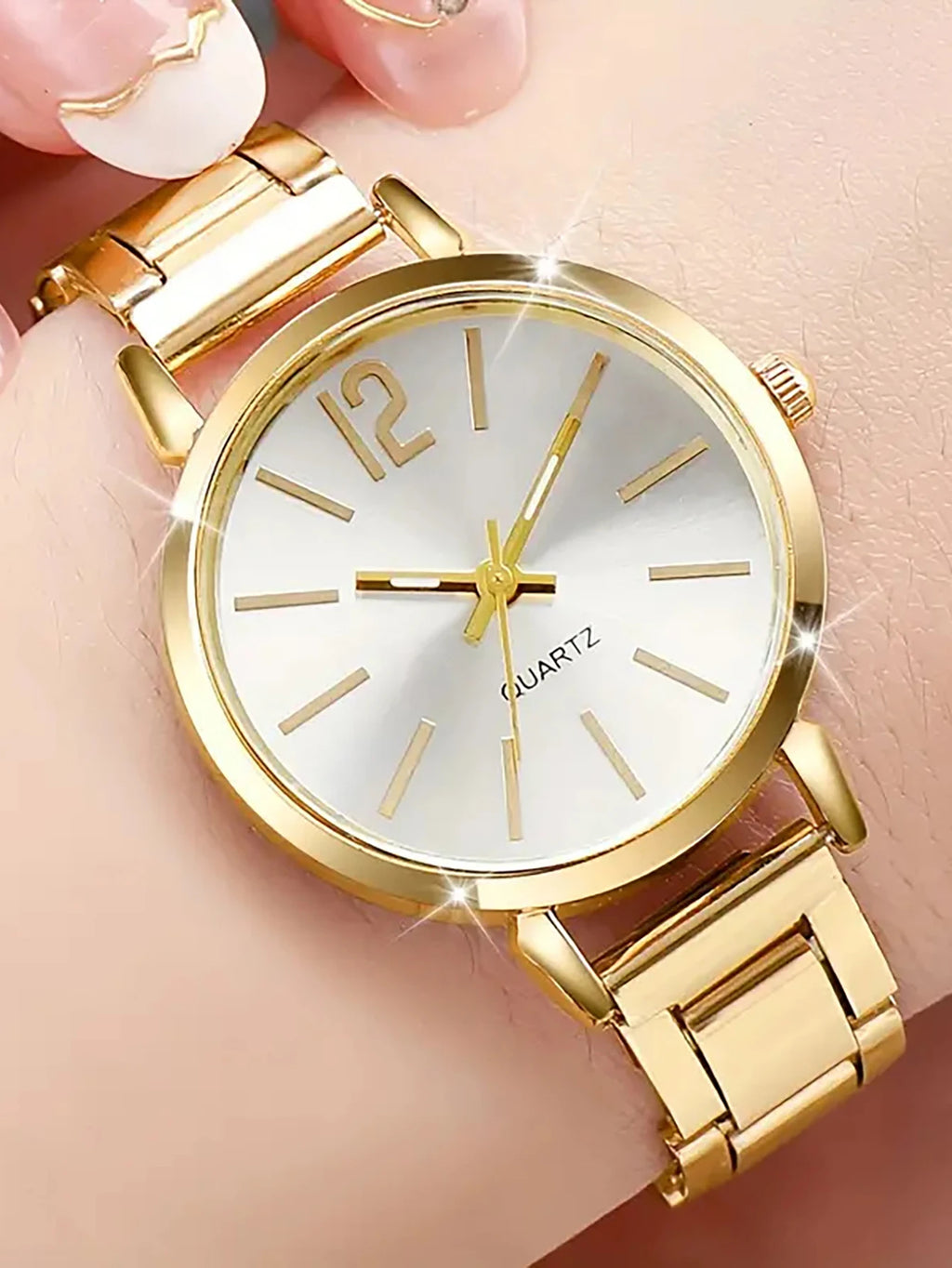 Casual Fashion  rounded Quartz Watch And Hollow Jewelry Set wi Steel Strap Birthday Gift No Box