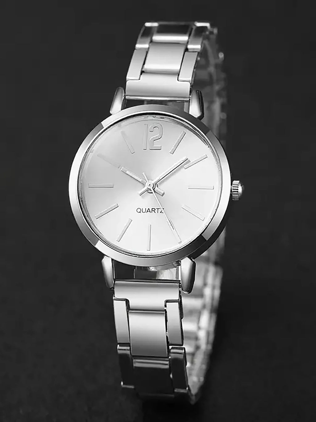 Casual Fashion  rounded Quartz Watch And Hollow Jewelry Set wi Steel Strap Birthday Gift No Box