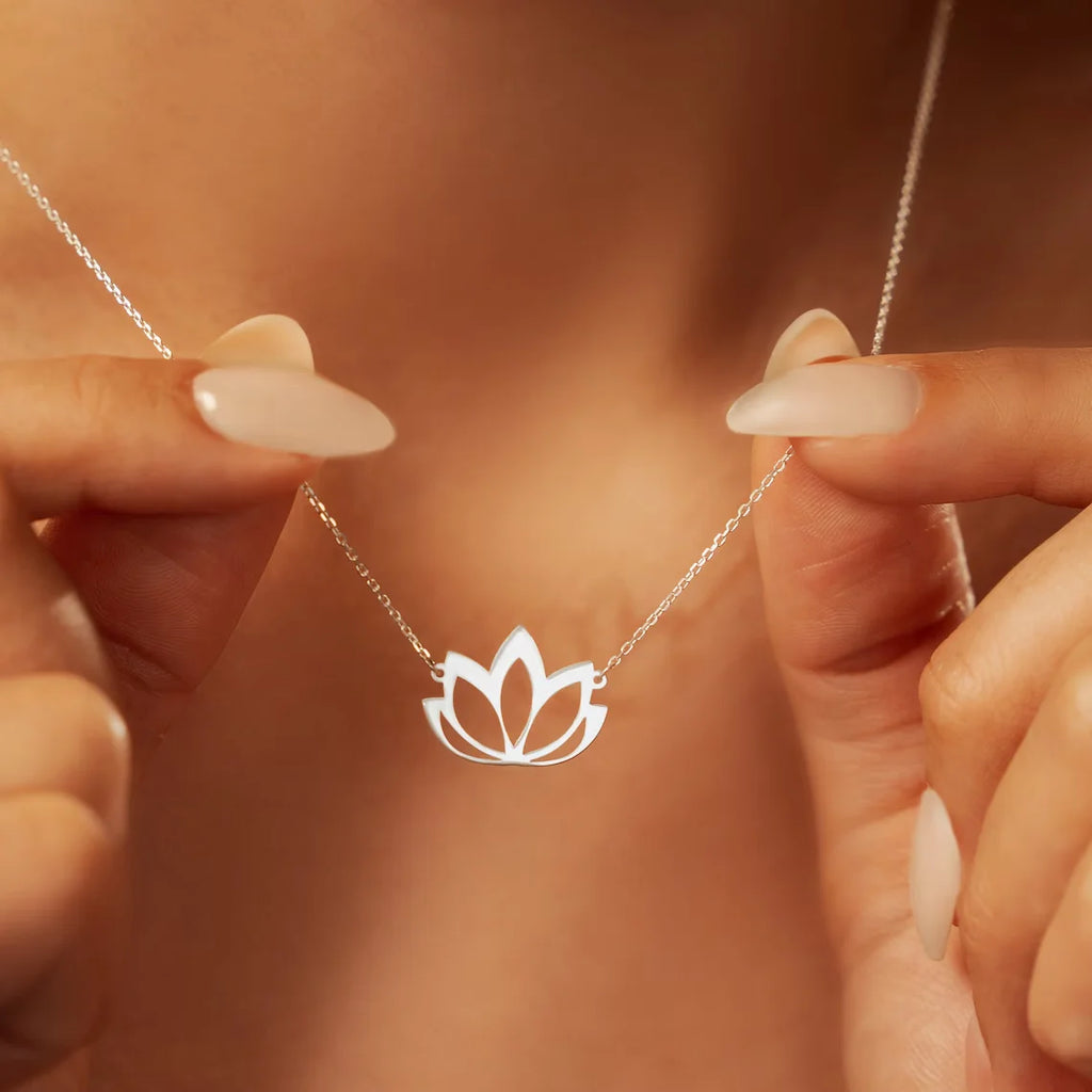 Stainless Steel Necklaces Lotus Flower Dainty Necklace for Women Minimalist Necklace Lotus Flower Necklace Gift for Her