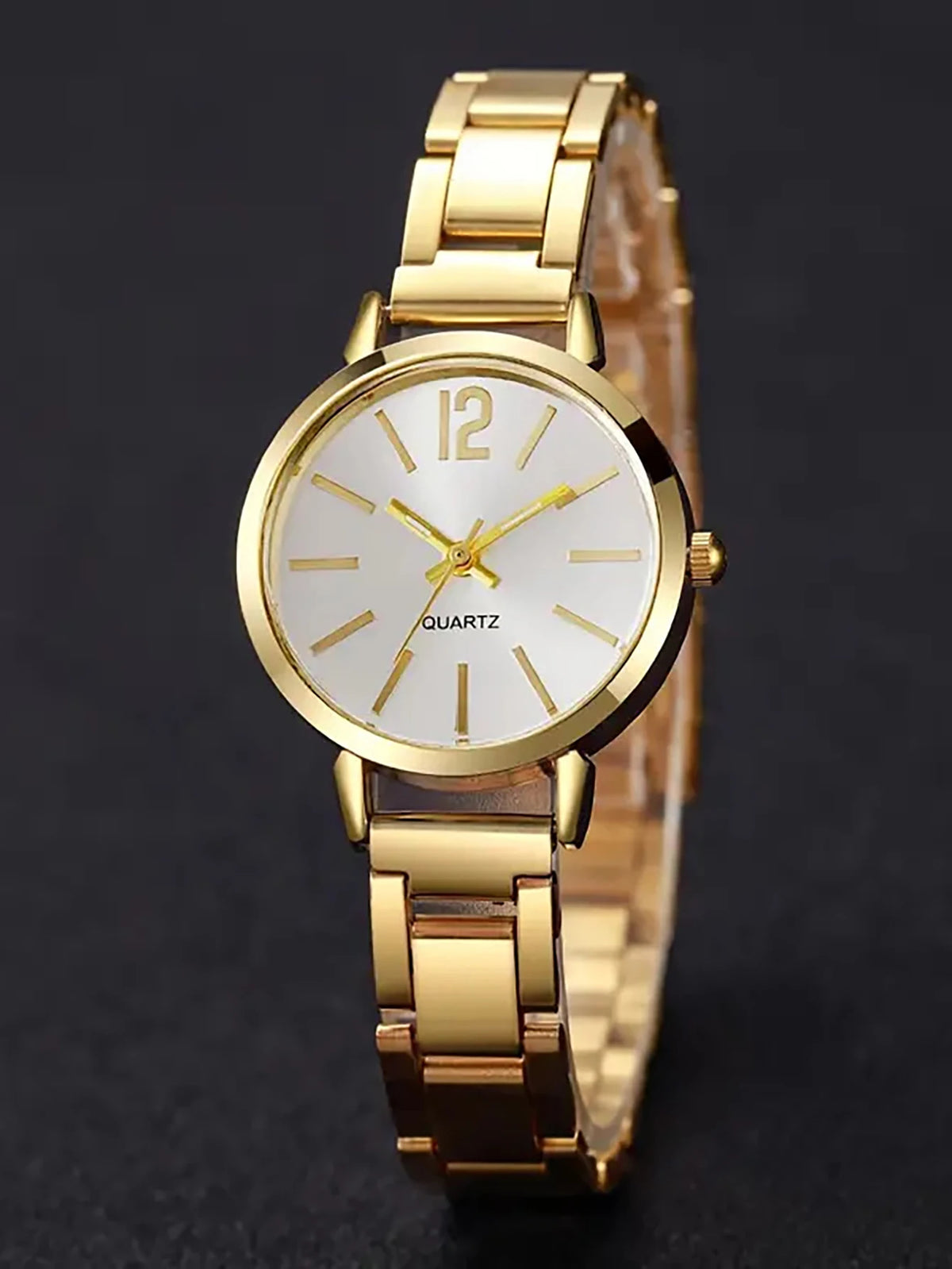 Casual Fashion  rounded Quartz Watch And Hollow Jewelry Set wi Steel Strap Birthday Gift No Box