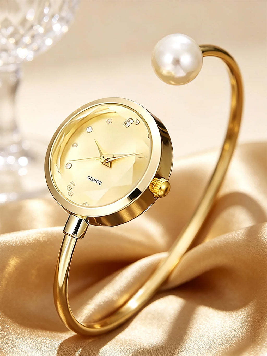 6-Piece Set, Elegant and Compact Bracelet Watch Set with Water Drop Bracelet, Necklace, Earrings, and Ring Set, Fashionable and Versatile, Is a Beautiful Accessory for Parties, Banquets, Dates, and Shopping, and Is Also a Gre