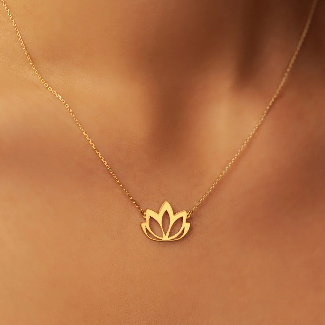 Stainless Steel Necklaces Lotus Flower Dainty Necklace for Women Minimalist Necklace Lotus Flower Necklace Gift for Her