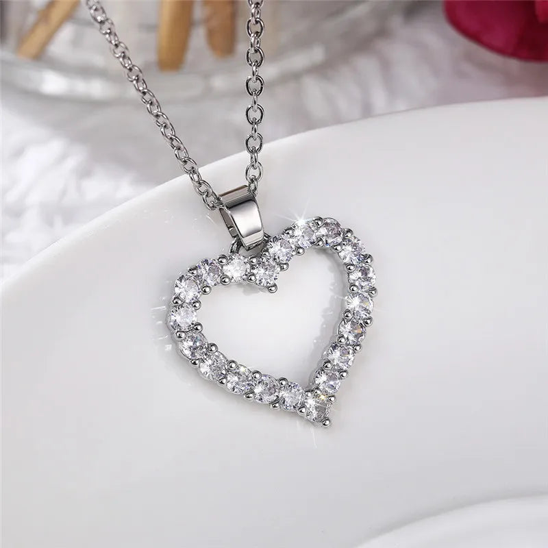 Huitan Bling Bling Princess Heart Pendant Necklace Silver Color Romantic Wedding Engagement Necklaces Trendy Jewelry for Women