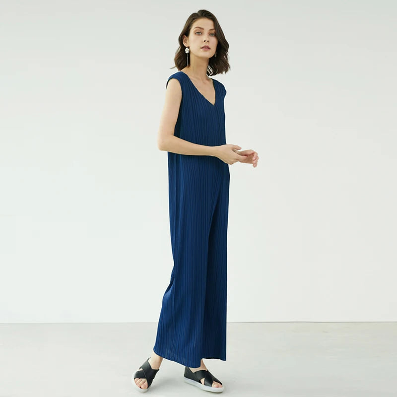 New Arrivals Summer Miyake Pleats Large Size Casual Loose V-neck Sleeveless Black Women Jumpsuit Bell Bottom Loose Dress