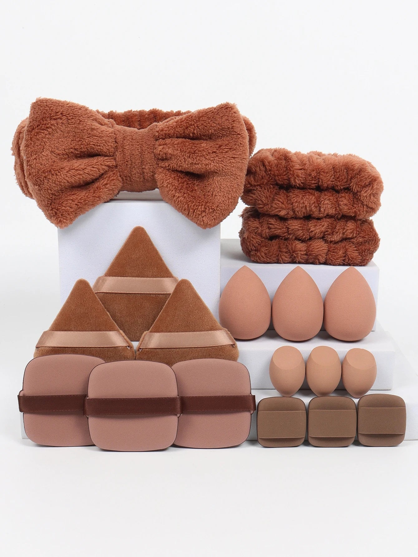 18 Piece Headband Set. 1 Hair Band & 2 Wrist Bands & 3 Make-Up Sponges & 3 Mini Square Air Cushions & 3 Triangular Powder Puff &