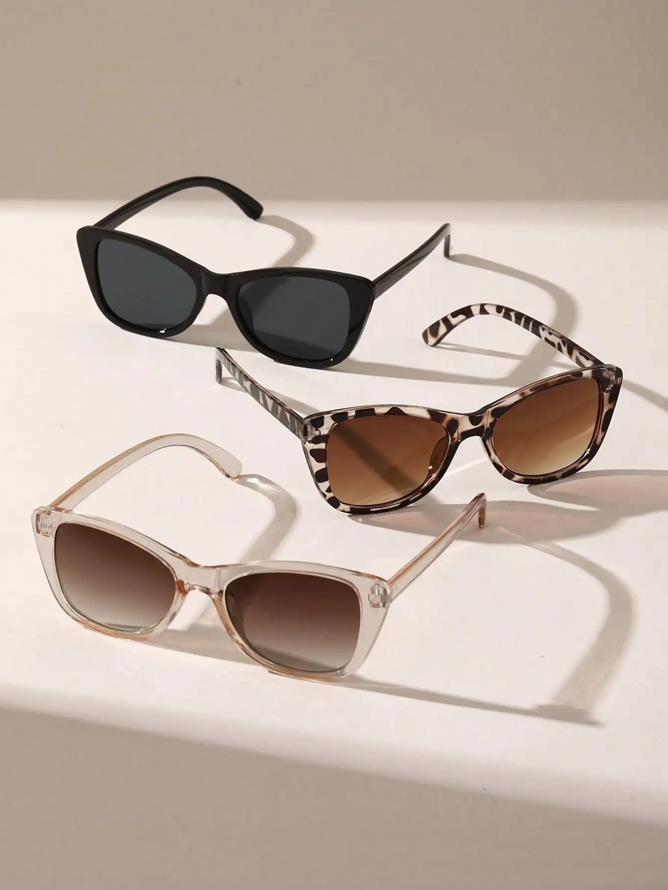 3 PCS Unisex Plastic Cat-eye Shape Fashion Sunglasses For Street Photography And Vacation Trips