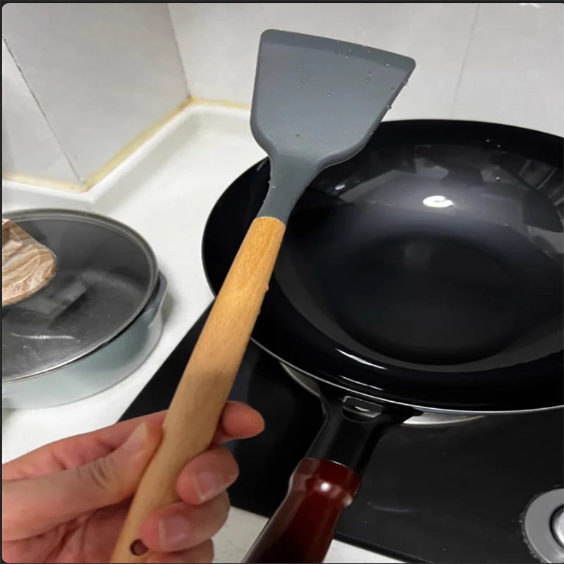 High Temperature Resistant Silicone Kitchenware Set Wooden Handle Shovel Leaky Spoon Tool Cooking Utensil Baking Accessories