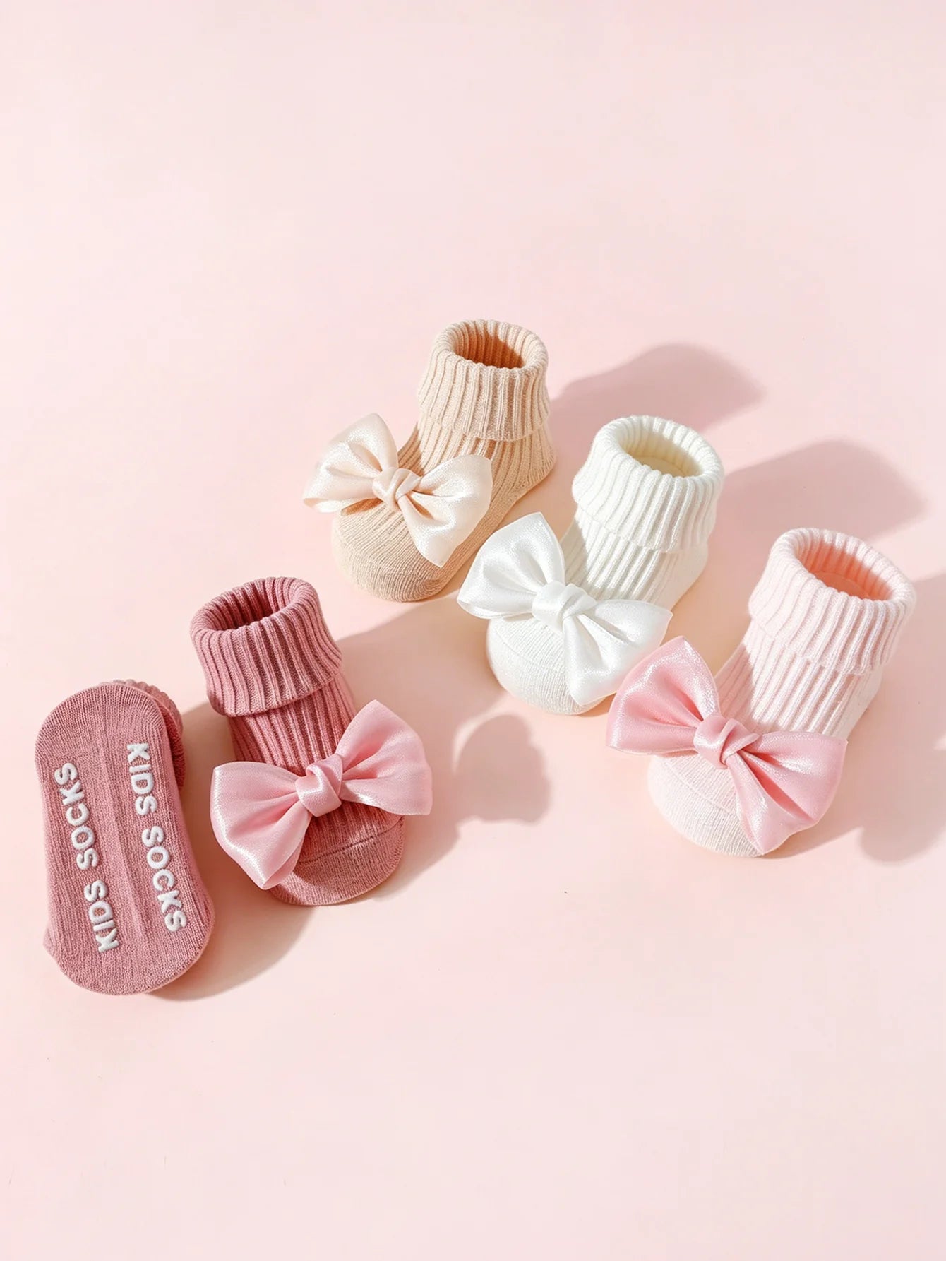 4 Pairs of Baby Girls' Socks Cotton Soft Bow Ankle Socks Anti-Slip Glue Grip Infant Toddler Socks are Suitable for Newborn Aged 0-24 Months Cute Soft and Comfortable for Baby Girl 's First Walkers Daily Wear Gift