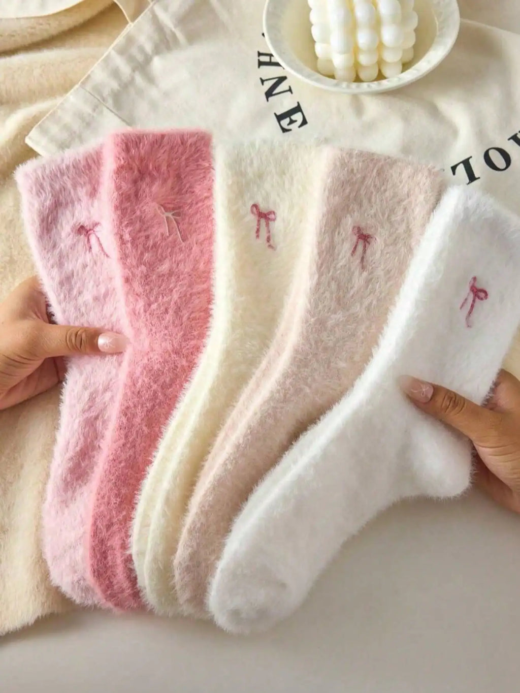 Autumn Winter Fleece Bow-Tie Plush Socks Woman Cute Sweet Mid-Calf Socks Thickened Warm Home Sleep Short Socks for Girls