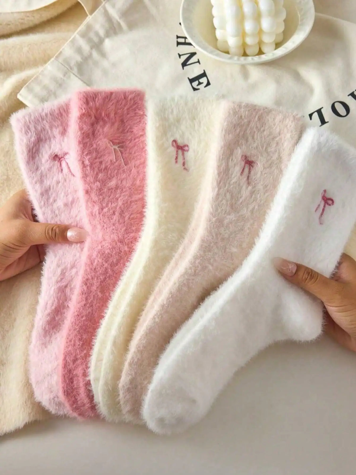 Autumn Winter Fleece Bow-Tie Plush Socks Woman Cute Sweet Mid-Calf Socks Thickened Warm Home Sleep Short Socks for Girls