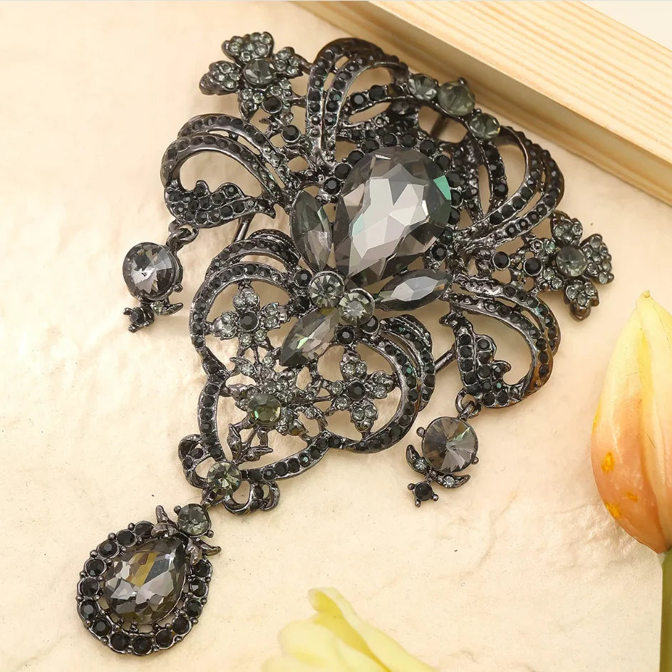 Creative Crown Brooch High-end Alloy Women's Corsage Women's Colorful Rhinestone and Water Drop Jewelry