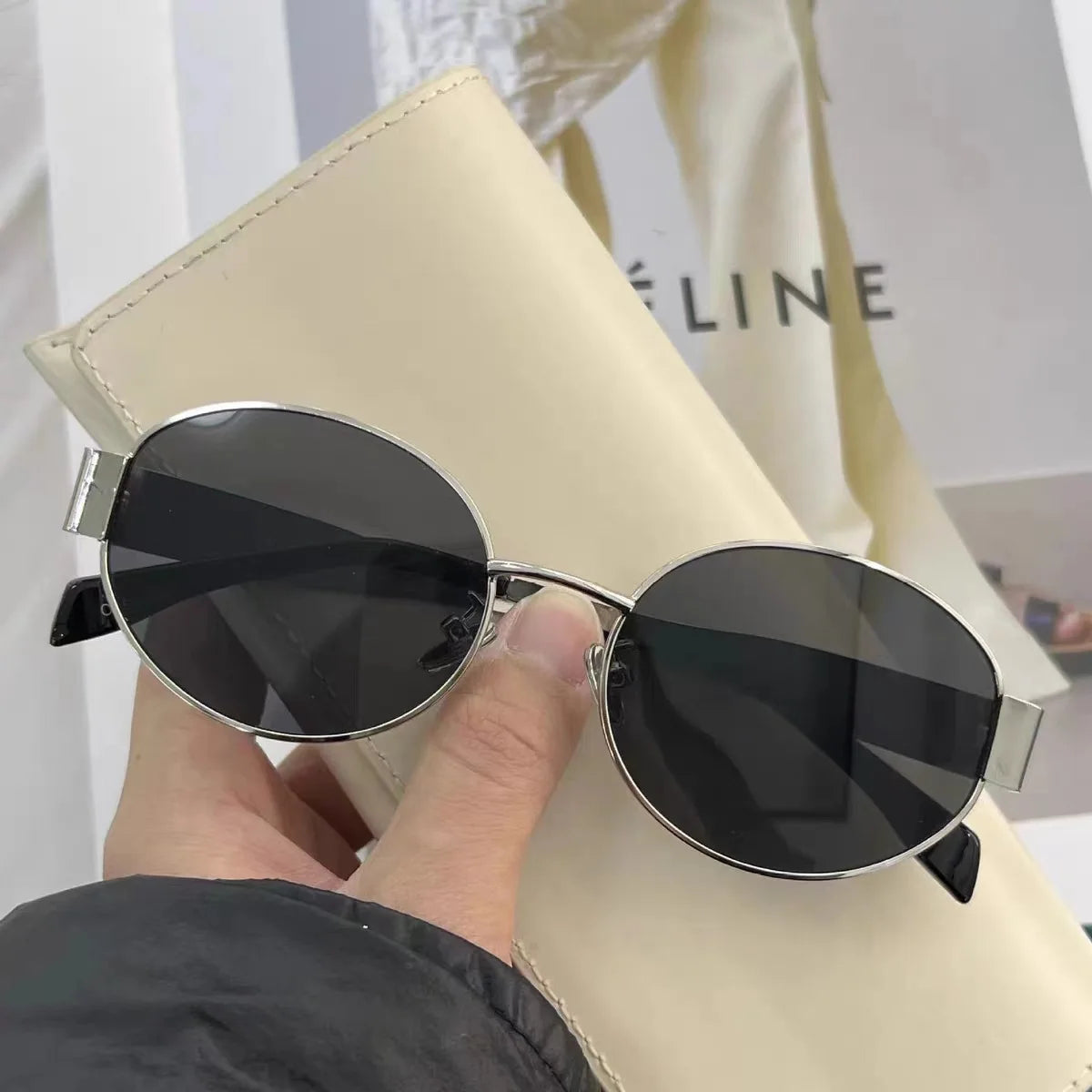 Retro Oval Brown Sunglasses Metal Frame High-end Feel UV400 Sun Visors for Women Men Street Photography