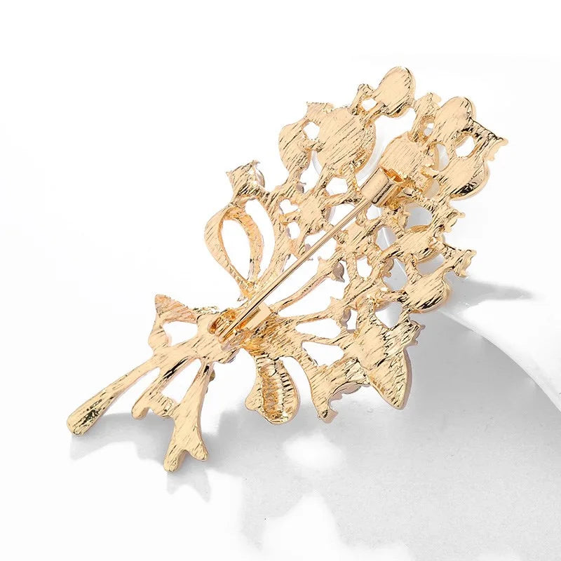 Fashionable brooch for women's cardigan, luxurious ornamental pin for a big atmosphere, imitation crystal accessory for daily an