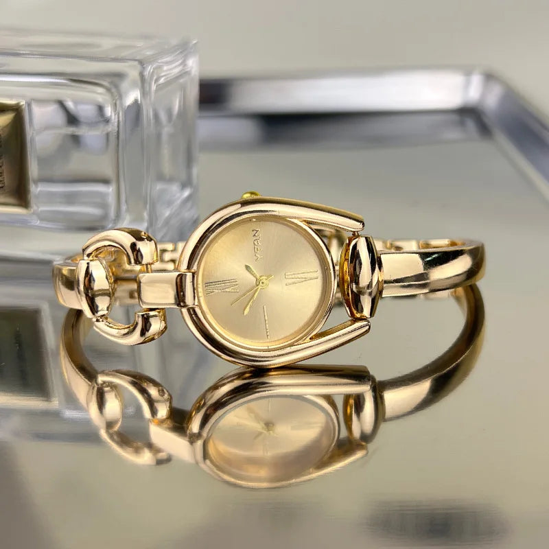 Fashionable Retro Button Wristband Bracelet Quartz Watch for Women Casual High-End Feel New Model Women's Watch Bracelet