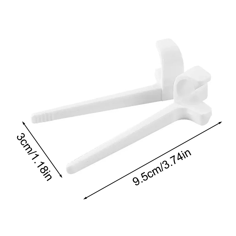 1PC Playing The Game With Chopsticks. The Clips Are Not Dirty The Chopsticks And The Clips Home Kicthen