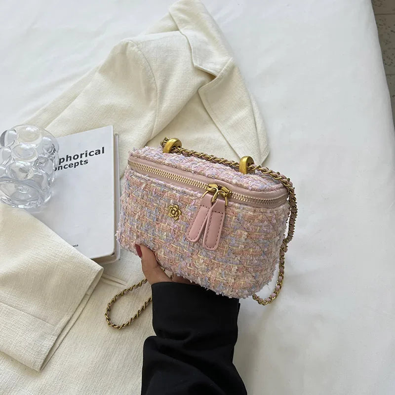 Women Shoulder Bags 2023 Popular Fashion Niche Crossbody Bag Wool Chain Small Square Bag Fashionable Purses and Handbags