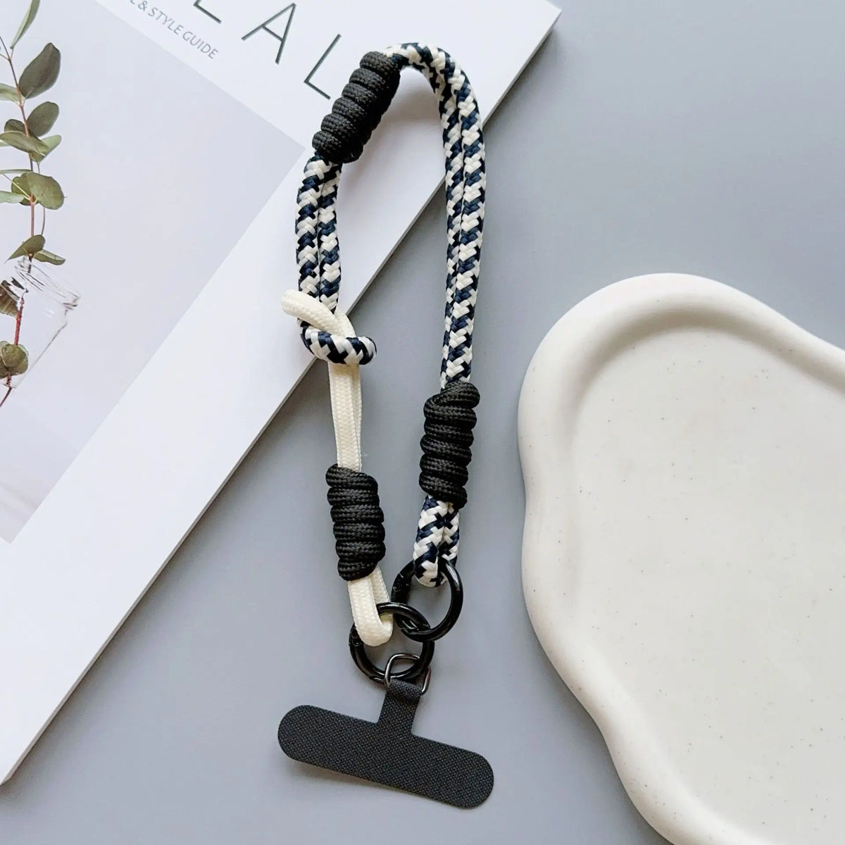 1Pc Cellphone Straps Hanging Cord Mobile Phone Lanyard Short Wrist Strap Charm Anti-lost Chain for Women Keychain Pendant