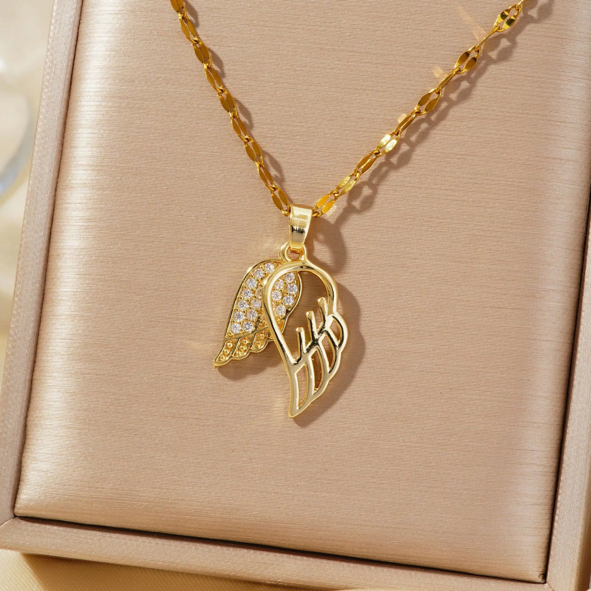 ZAKOL French Shell Pearl Necklace For Women Gold Color Stainless Steel Zircon Love Heart Clavicle Chain Choker Wedding Jewelry