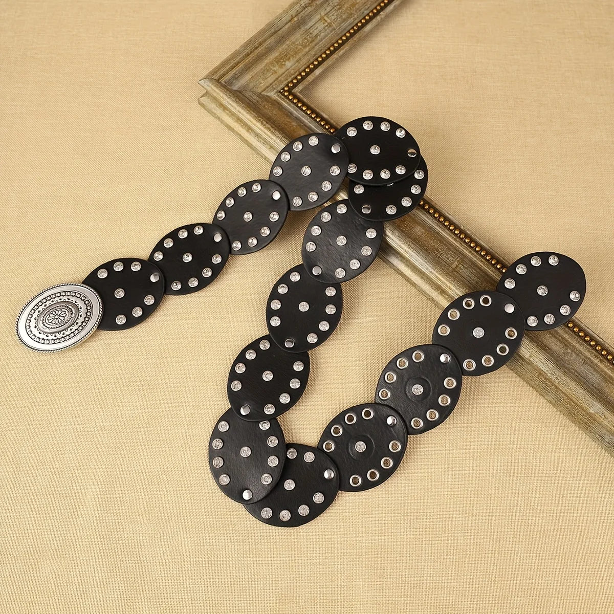1 Piece of Women's Black Round Cake PU Belt with Bohemian Style Floral Buckle, the First Choice for Shopping
