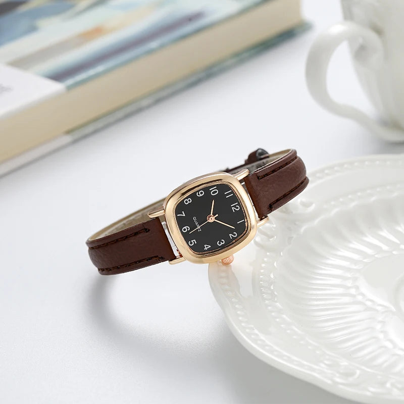 Elegant Women's Watch Minimalist Leather Strap Quartz Wristwatch Casual Dress Watches