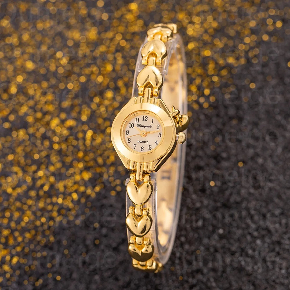 Luxury Women's Watch Fashion Golden Love Heart Bracelet Quartz Wristwatch for Woman Elegant Small Dial Ladies Watch Clock Gift