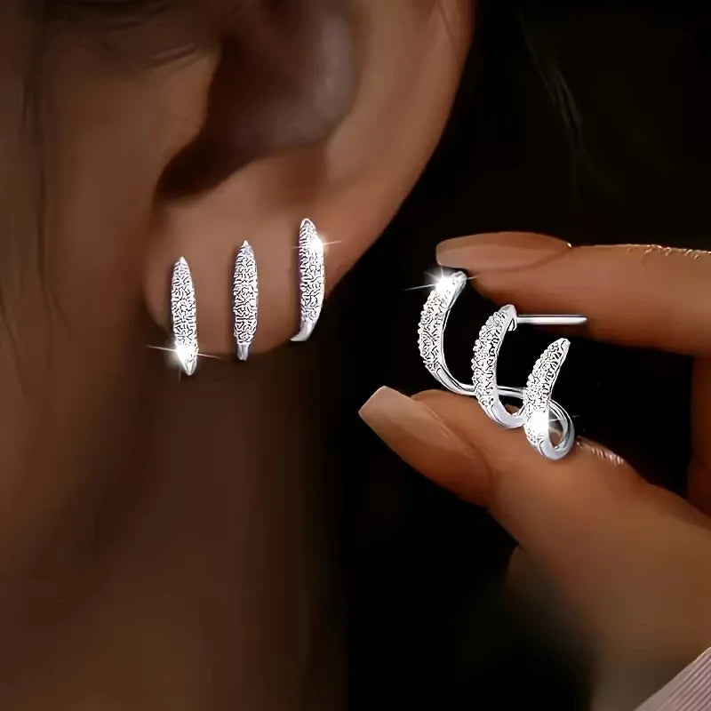 Exquisite Silver Color Claws Stud Earrings with Crystal Modern Design Fashion Versatile Accessories Women Jewelry