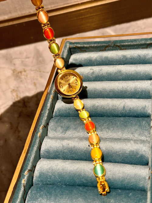 1 Piece of New High-End Colorful Gemstone and Rhinestone Inlaid Light Luxury Retro Elegant Fashion Women's Watch 30m Waterproof, Suitable for Daily Wear and Occasions Such as Parties, Vacations, and Outings to Decorate the Wr