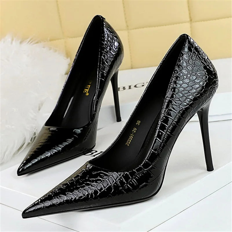 Women 10cm High Heels Stiletto Pumps Pointed Toe Green Nude Heels Office Lady Serpentine Patent Leather Wedding Party Prom Shoes