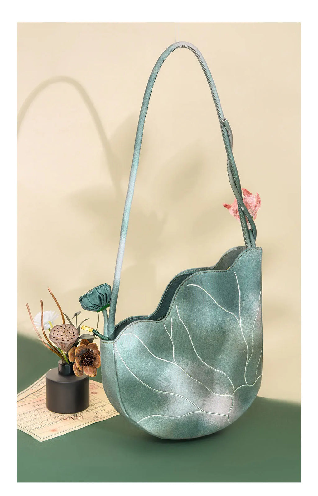 Chinese Style Shoulder Bag Women Exquisite Floral Embroidery Original Designer Handbag 2025 New In Elegant Fashion Female Bags