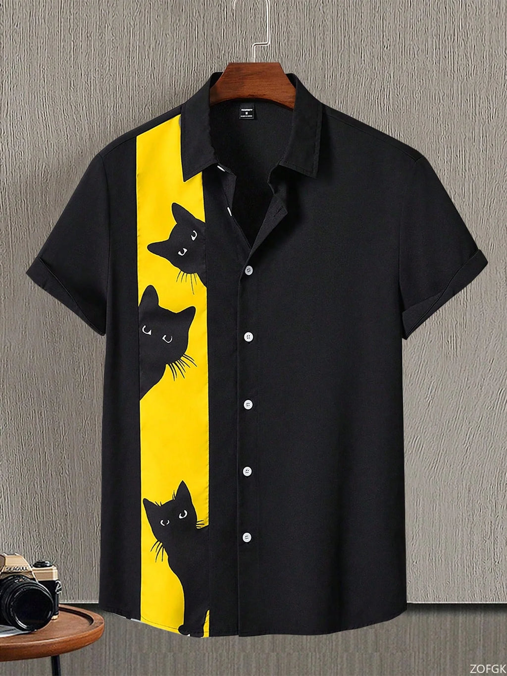 A Whimsical Cat Printed Men's Shirt with Short Sleeved Buttons and A Cat Pattern for Casual Entertainment