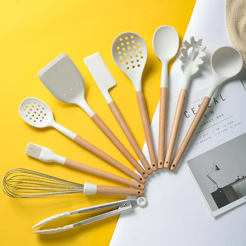 White Silicone Wooden Handle Soup Spoon Spatula Brush Scraper Pasta Egg Beater Non-stick Kitchen Cooking Tools Kitchenware