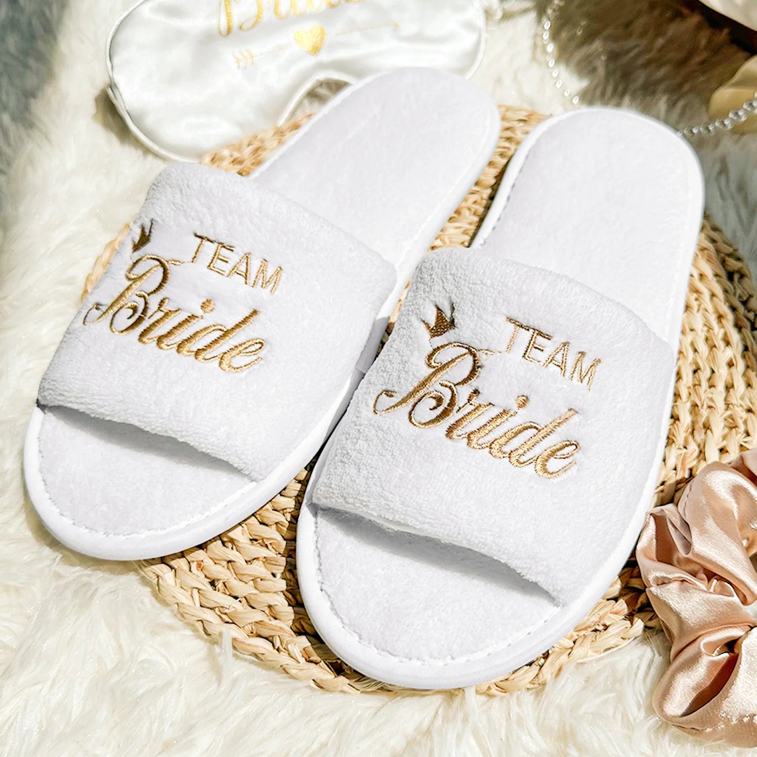 Bride & Bridesmaid, Wedding Party Guests Home Slip On Shoes Bridal Party Slippers Open-toe With Golden, Mint Green and Pink