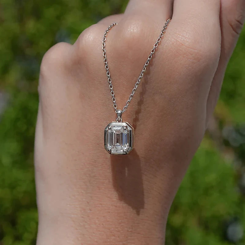 Lnkry 8x10mm Emerald Cut Moissanite Pendant Necklace Trendy Solitaire Lab Diamond Necklaces For Women 2026 Trend Jewellery Gift