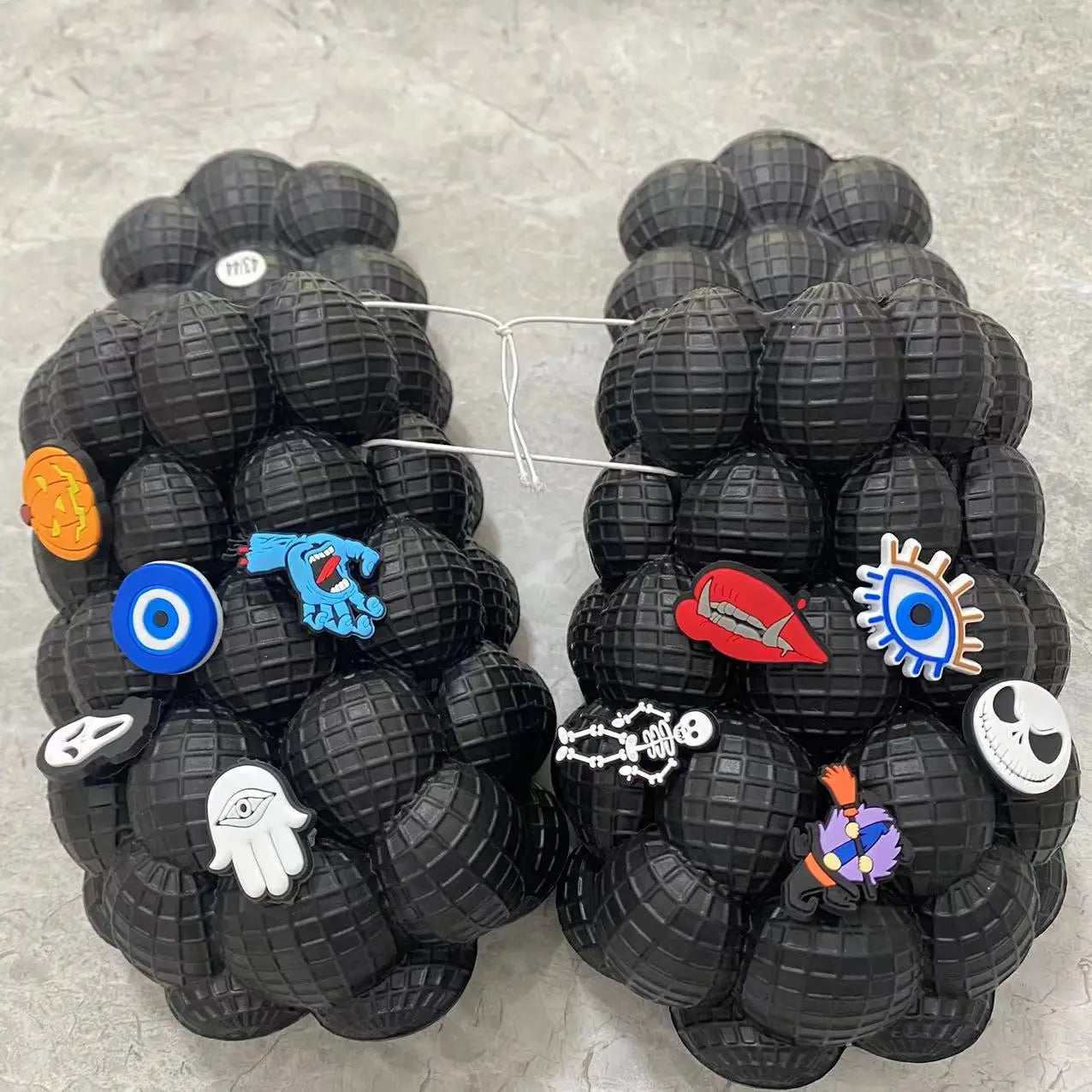 Unisex Summer Slides For Women Outdoor Close Toe Slippers Bubble Massage Litchi Sandals Brand Fashion Designer Sandals Men Clogs