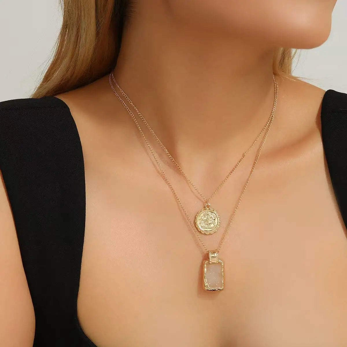 Delicate irregularly folded double love necklace, a high-end party accessory and high-quality gift.