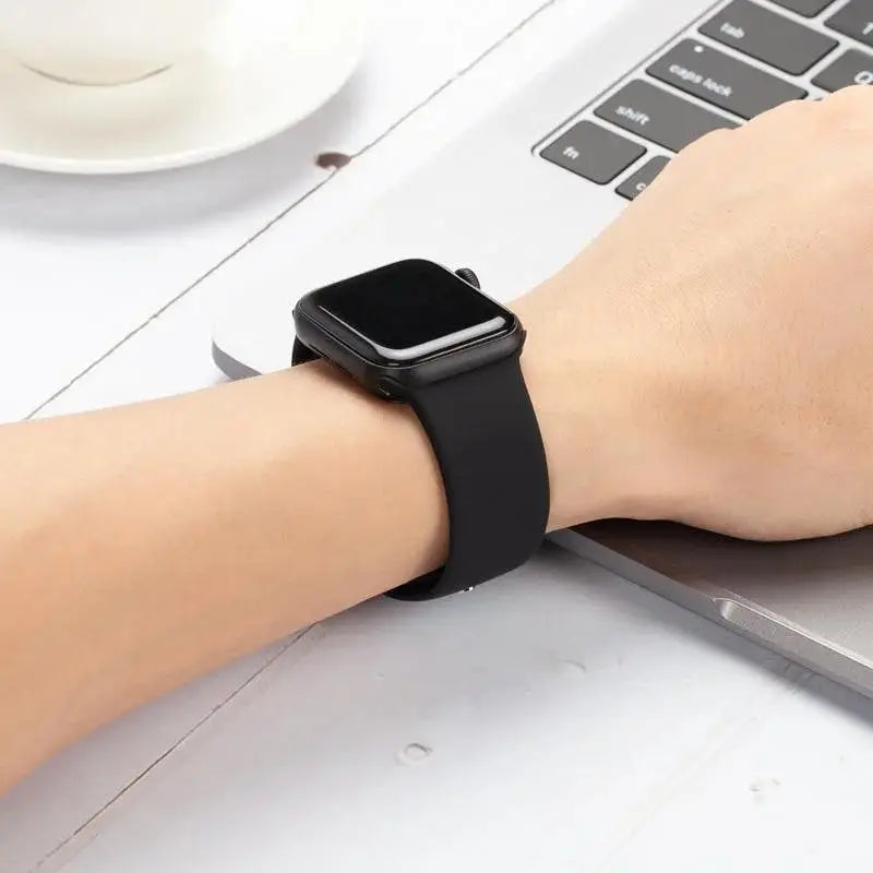 Strap for apple watch band 40mm 44mm 45mm 49mm 41mm 46mm 42mm silicone correas bracelet iwatch series 3 5 6 7 8 9 ultra 2 se 10