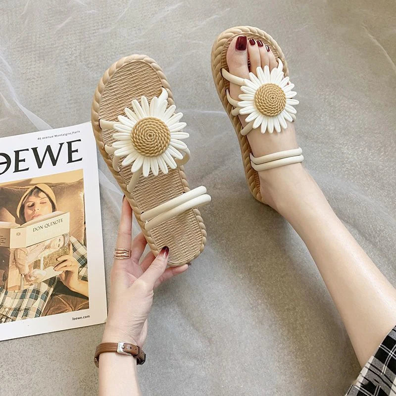 Fashion New Style Popular Women's Summer Soft Bottom Shoes Super Fairy Sandals Flower Flat Slippers For Women Wear Outdoor