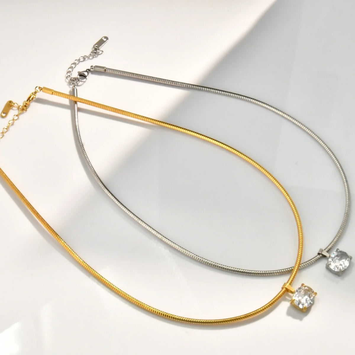 1pc New Fashion Stainless Steel Necklace Multicolor Snake Chains Square Clear Rhinestone Choker Necklace For Women Party Jewelry
