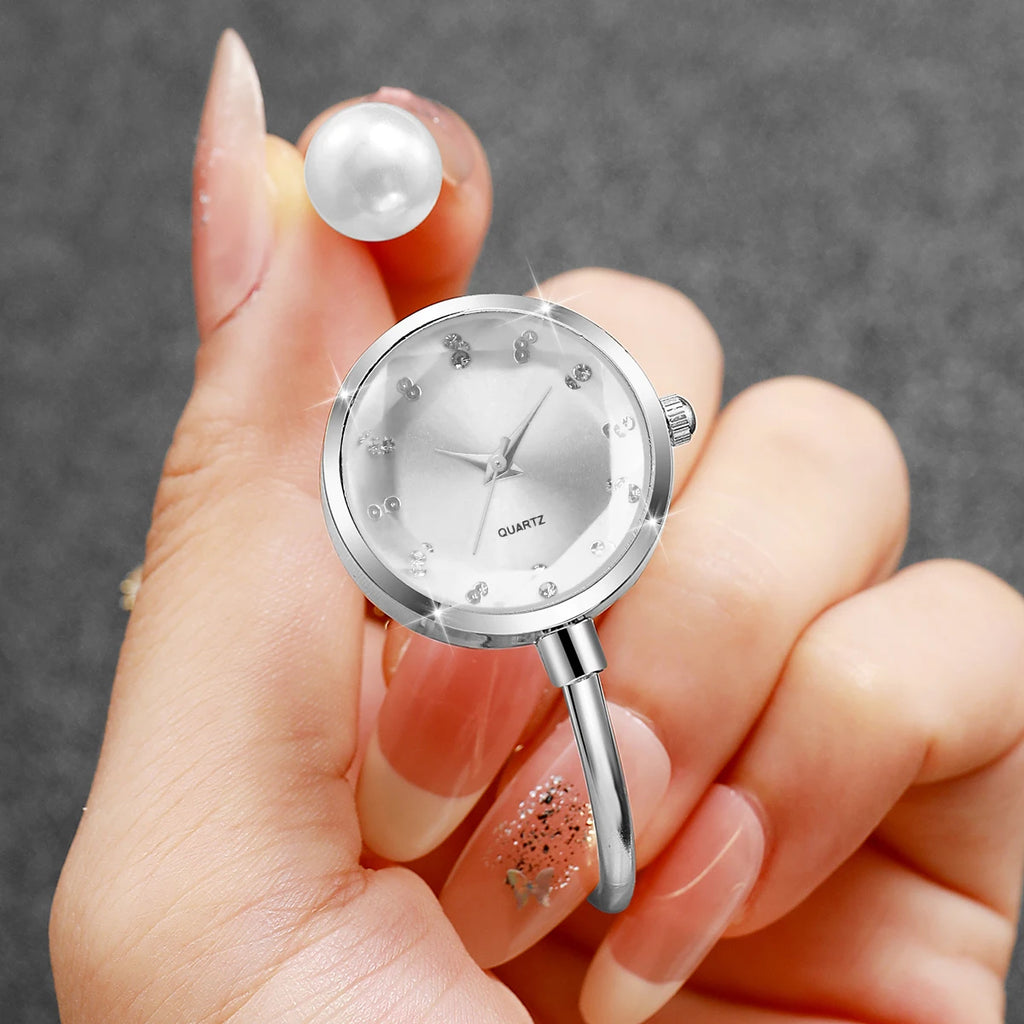 4pcs Elegant Pearls Women Watch Jewelry Set Fashion Opening-cuff Bangle Ladies Quartz Wristwatches Relogio Feminino（Without Box）
