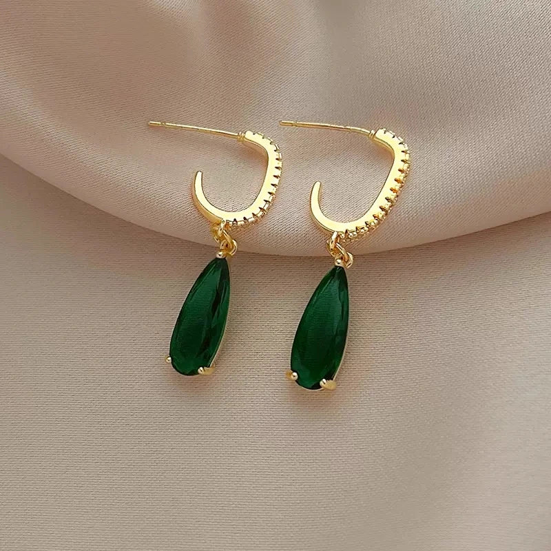 Huitan Pear Green CZ Drop Earrings for Women Temperament Gold Color Ear Hanging Earrings Office Lady's Luxury Trendy Jewelry