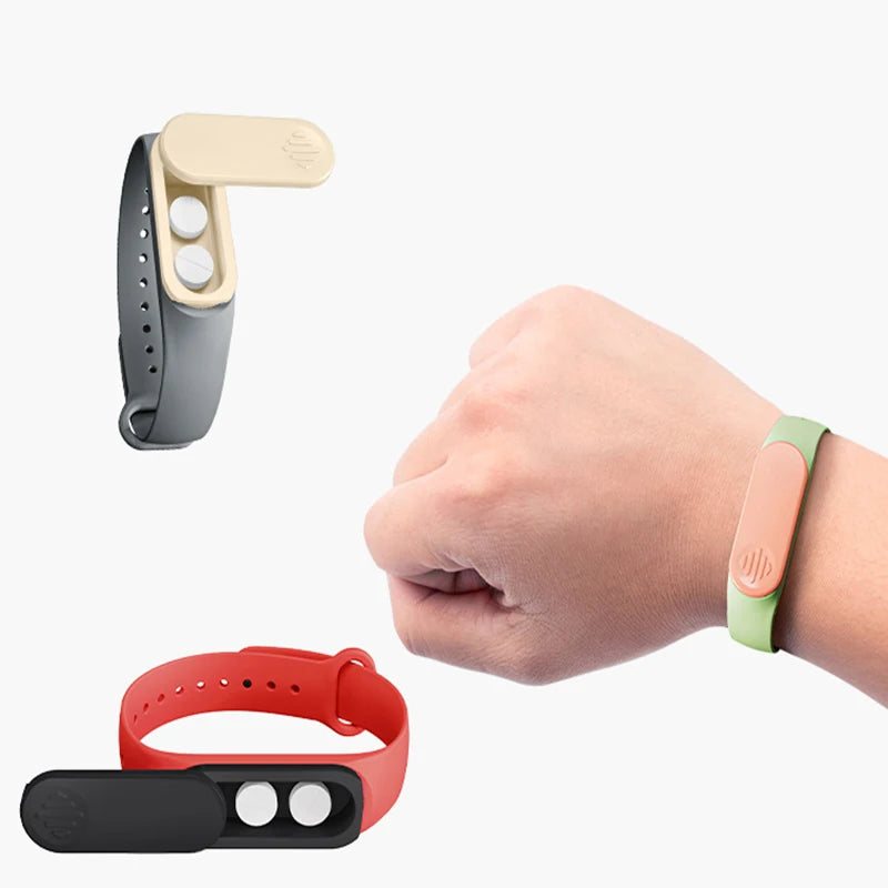 Wristband Pill Case Ultra-portable 360° Rotating with Buckle Travel Outdoor Daily Medication Container for Emergency Drug