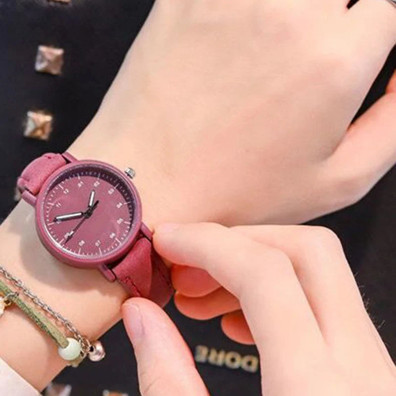 YIKAZE Women's Watch PU Leather Strap Women Quartz Watches Waterproof Round Dial Retro Bracelet Watch Ladies Girls Wristwatch