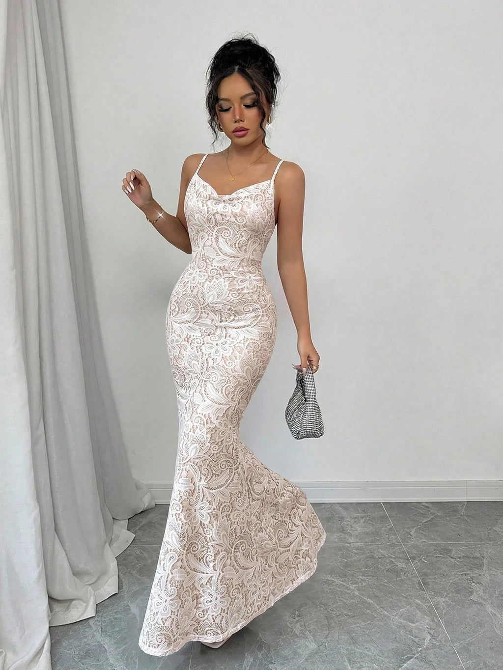 Elegant White Lace Print Slim-Fit Fishtail Dress, V-Neck Sleeveless Backless Tie-Waist Cocktail Dress