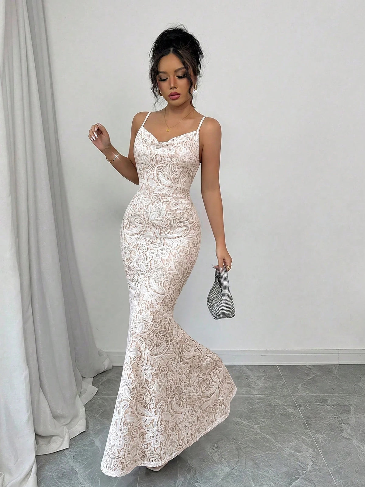 Elegant White Lace Print Slim-Fit Fishtail Dress, V-Neck Sleeveless Backless Tie-Waist Cocktail Dress