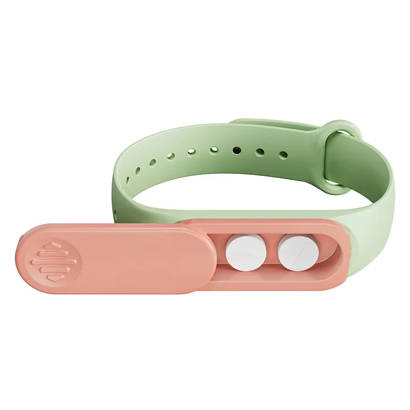 Wristband Pill Case Ultra-portable 360° Rotating with Buckle Travel Outdoor Daily Medication Container for Emergency Drug