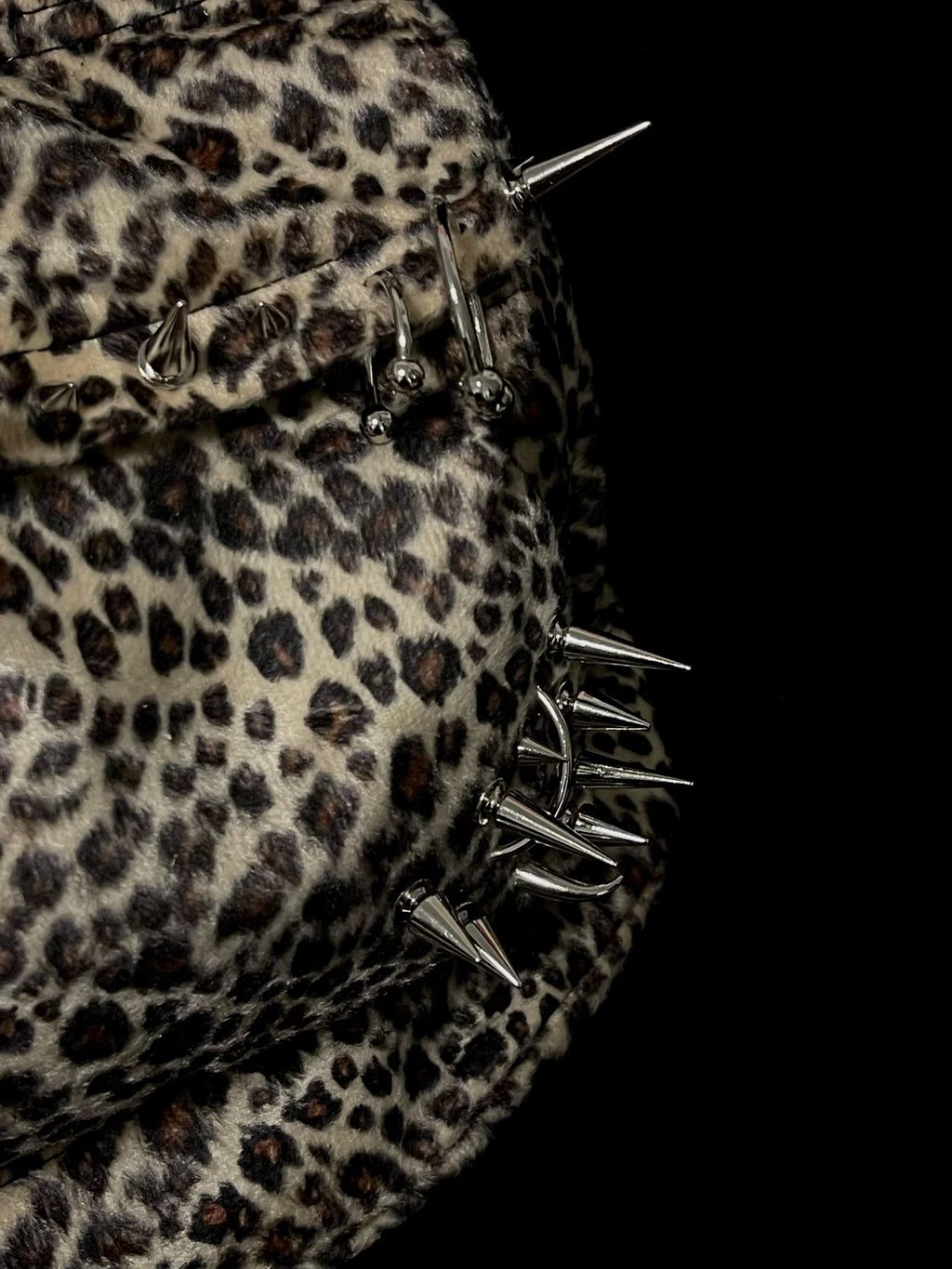 Punk Rivet Leopard Print Backpack Men's Bag Large Capacity Fashion Backpacks for Women