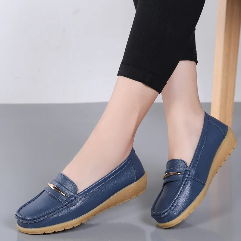 2025 New Genuine Leather Shoes Woman Slip On Women Flats Moccasins Women's Loafers Spring Autumn Mother Shoe Big Size 35-44