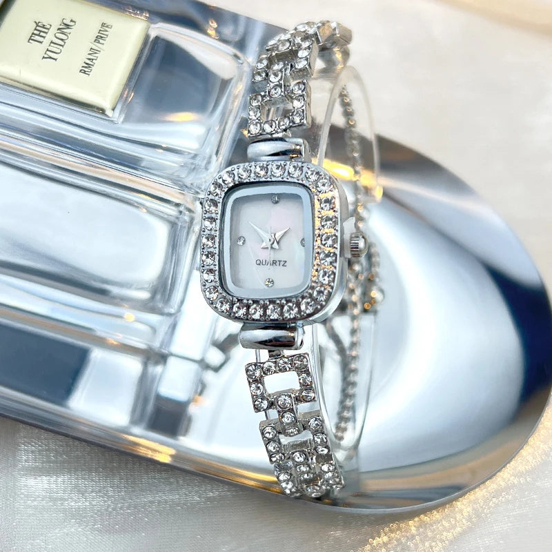 Cross-Border New Small Square Bracelet Pull Women's Watch Free Adjustment Square Chain Diamond Set Small Ladies Quartz Watch