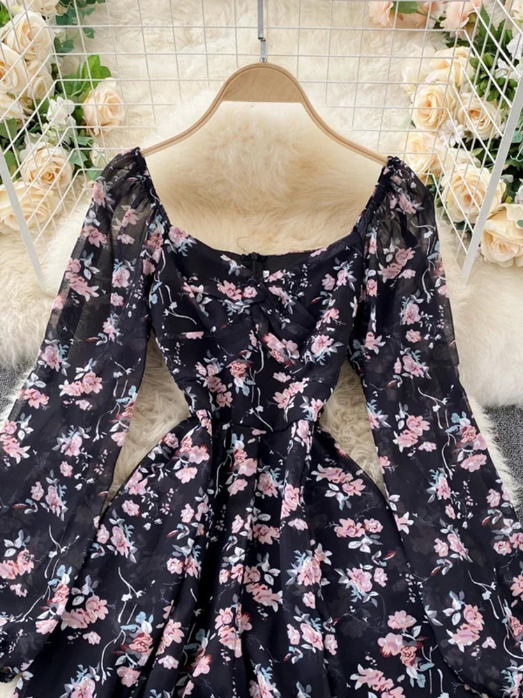 Korean New Spring Summer Women's Jumpsuit Dress V-neck Puff Sleeves Sweet Folds Slim Slimming Floral Wide-leg Shorts UK770