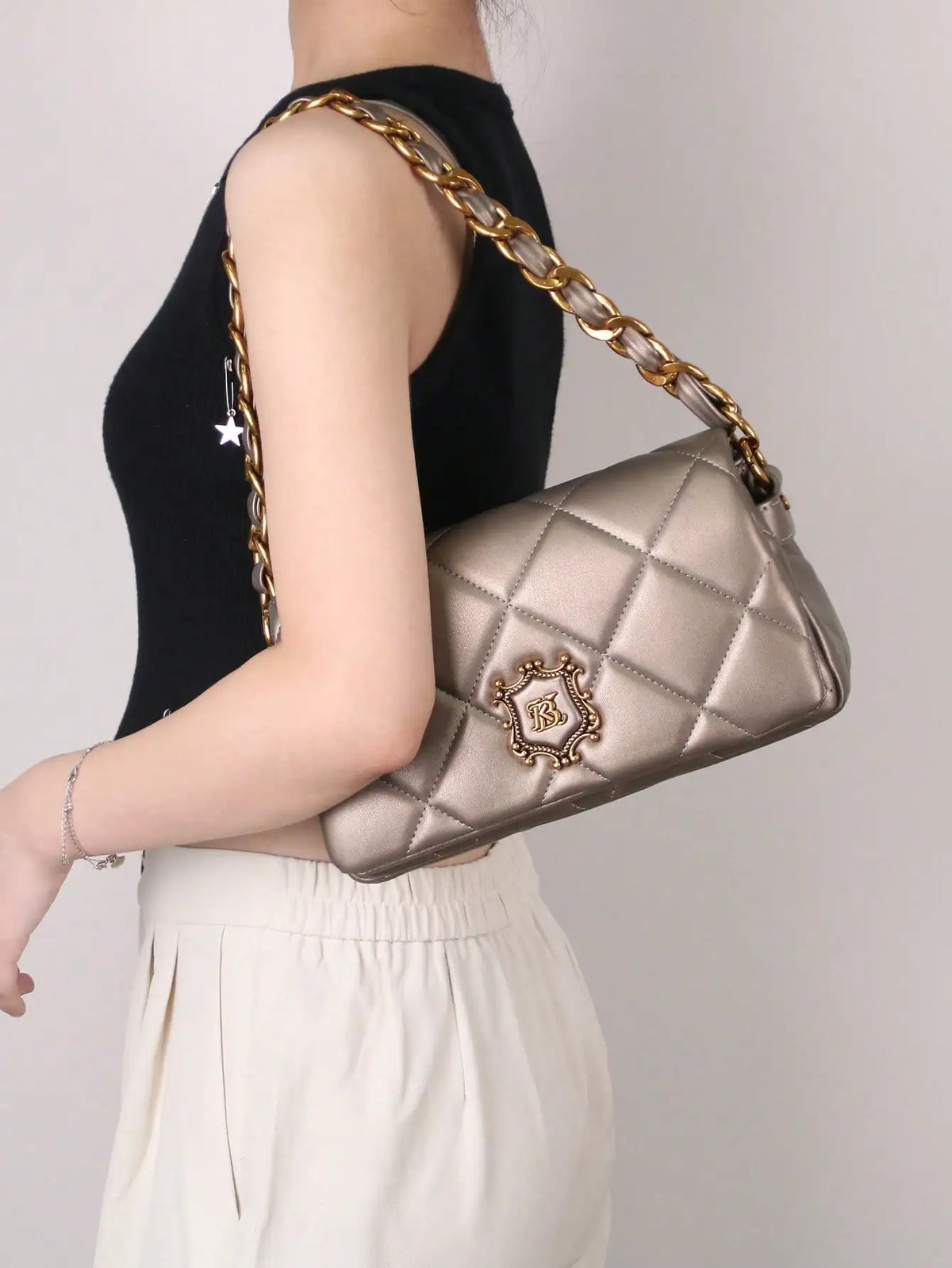 New Luxury Champagne Color Fashionable & Elegant Women's One Shoulder Underarm Bag, High-End Soft Leather Quilted Stitching Chain Strap Commuter Bag, Versatile Large Capacity Crossbody Bag